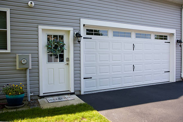 24/7 Emergency Garage Door Panel Replacement experts in Concord, MI
